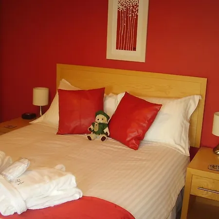 Гостьовий будинок Barnfield House 4*